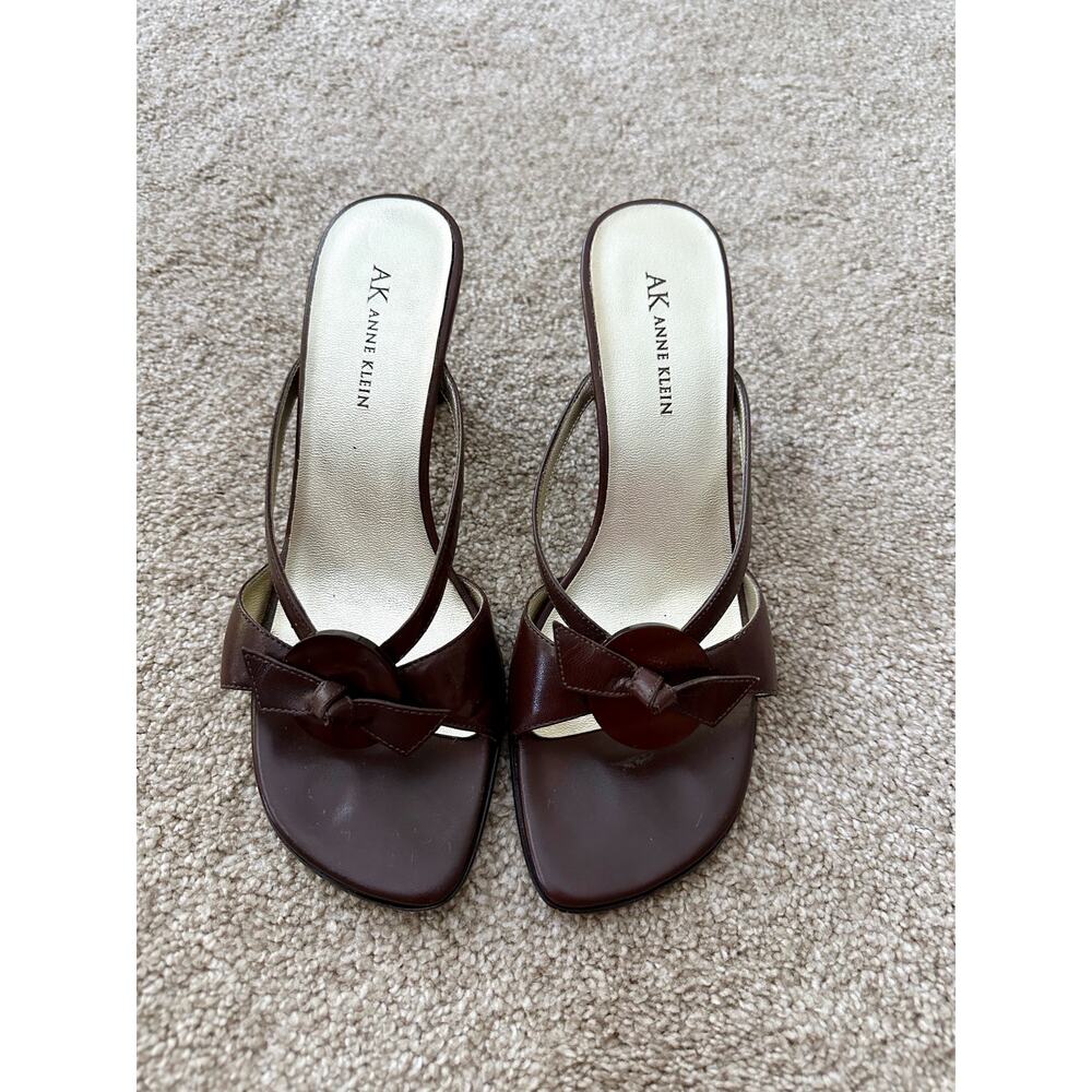 Anne Klein Vintage Y2K Chocolate Brown Leather Kitten Heels Size 7.5 - Picture 2 of 6